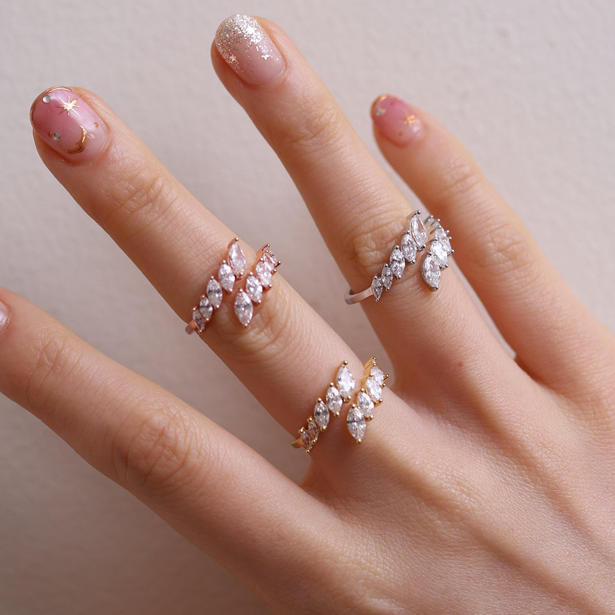 Wing crown ring